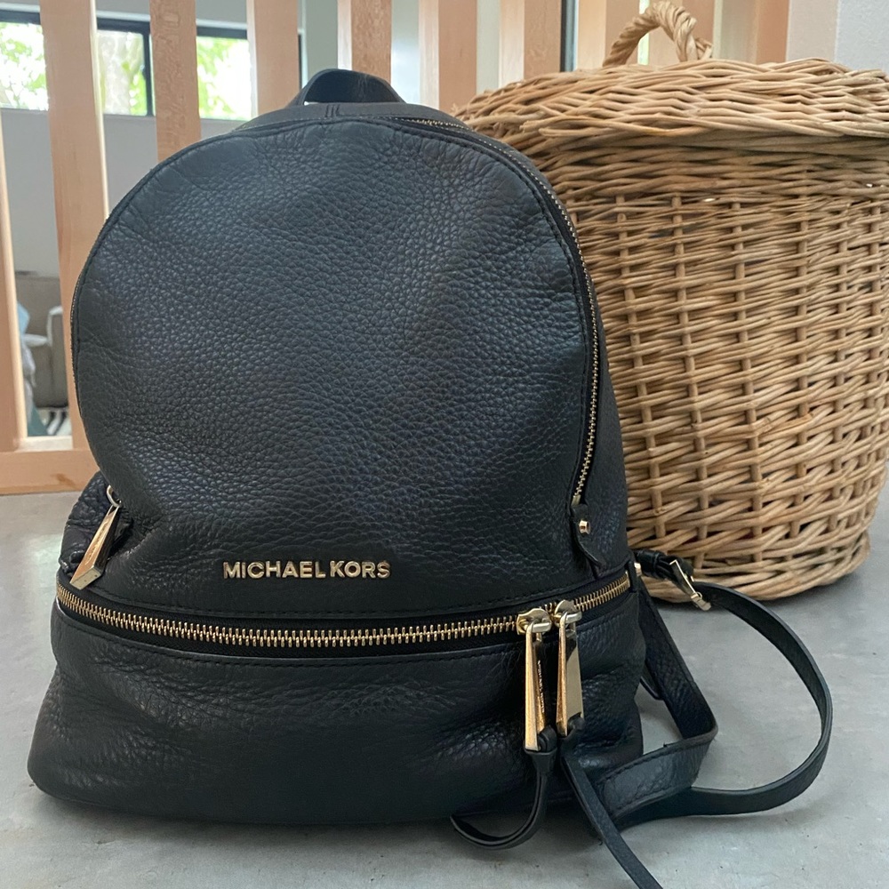 🐦‍⬛ Michael Kors Backpack